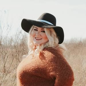 Meet your Posher, April